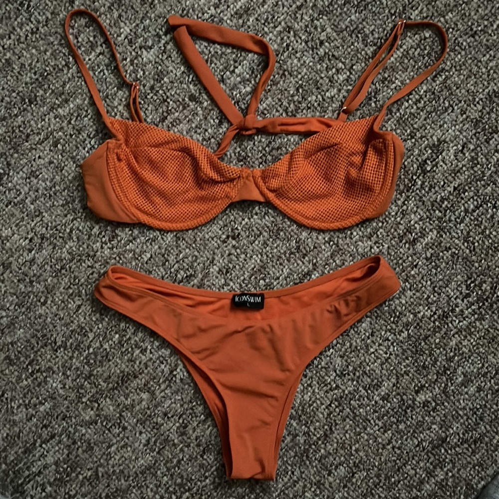 IconSwim Copper/Orange two piece bathing suit 🧡